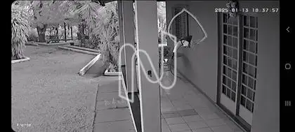 VISÃO DA CÂMERA - FRENTE DA CASA