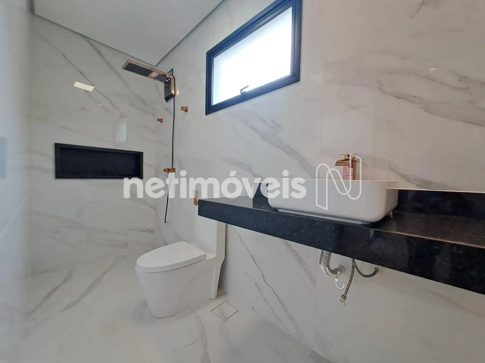 Banheiro suíte (Quarto 01)