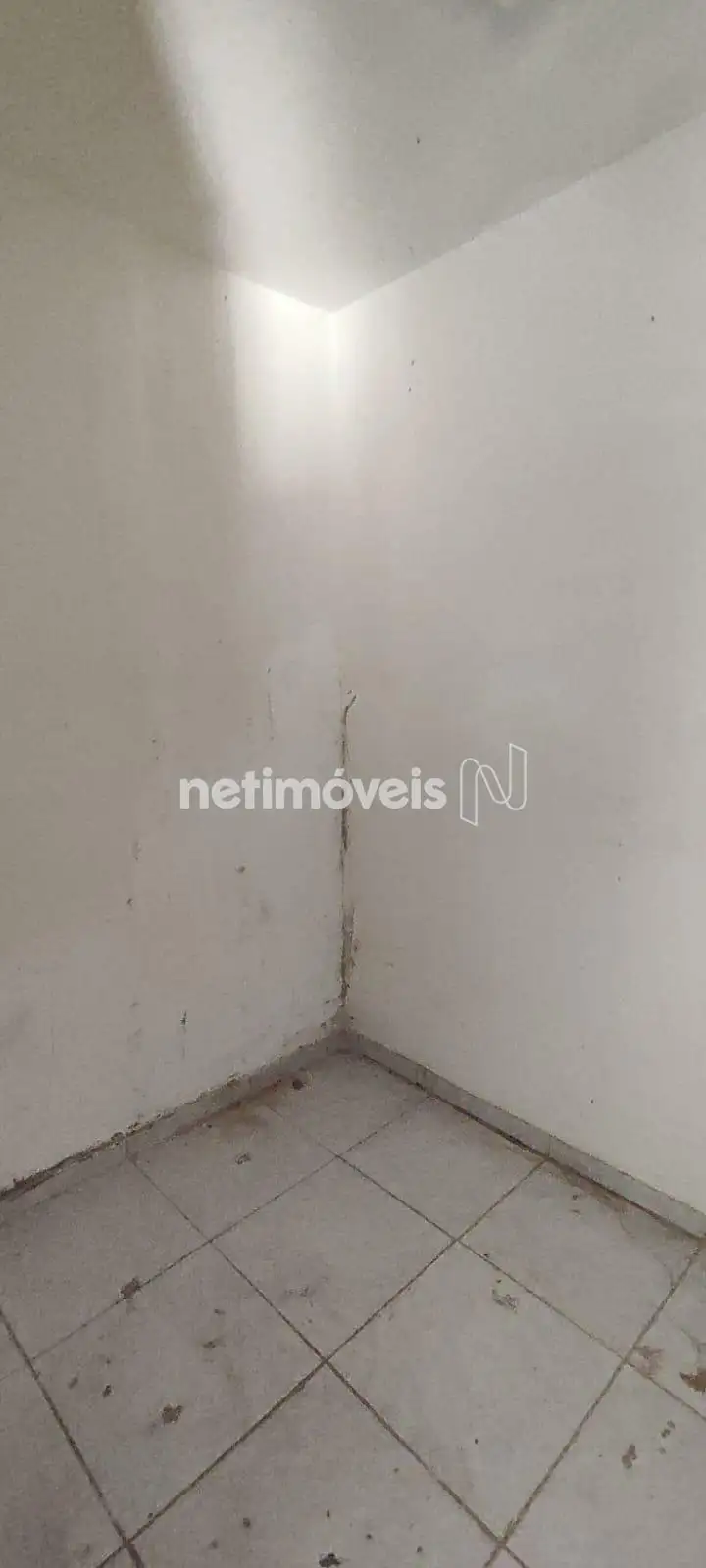 Cômodo anexo quarto a direita