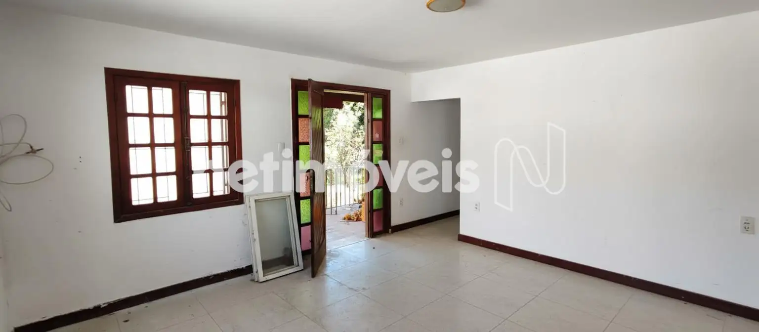 Sala de Jantar (foto ajustada por IA)