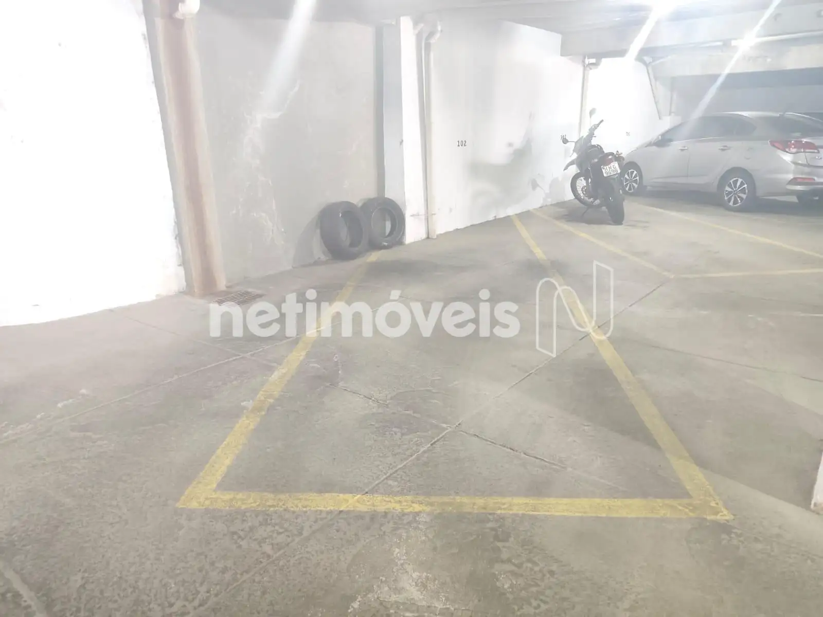 VAGA DE GARAGEM