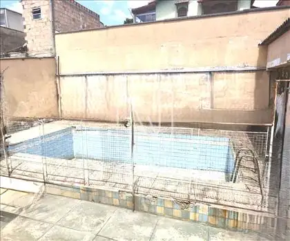 F20 - PISCINA 