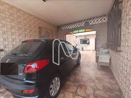  F27 - VAGAS DE GARAGEM