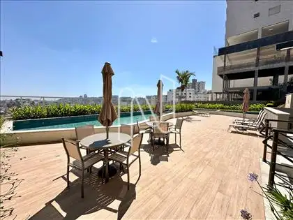 Prédio - Área de Piscinas