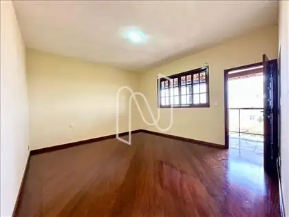 Quarto com Varanda  