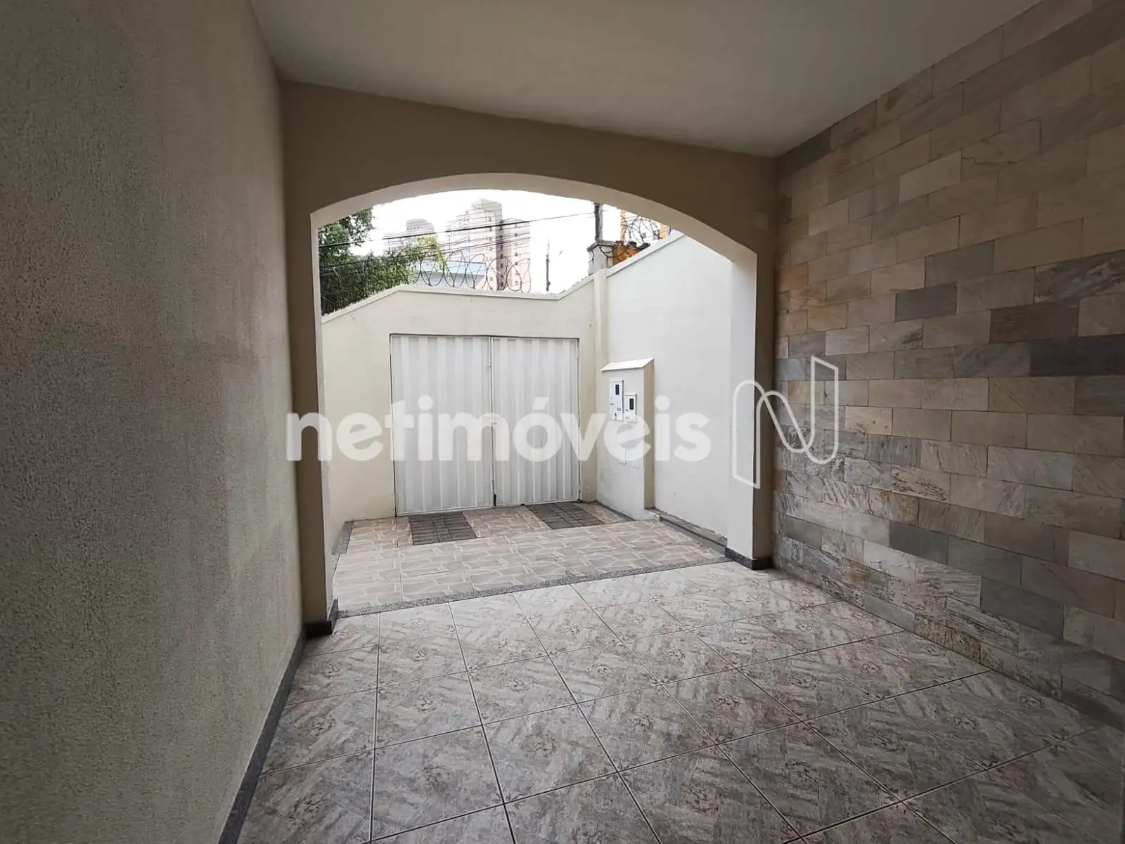F02-  GARAGEM CASA PRINCIPAL