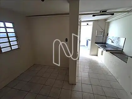 F28 - ÁREA DE SERVIÇO NÍVEL INFERIOR