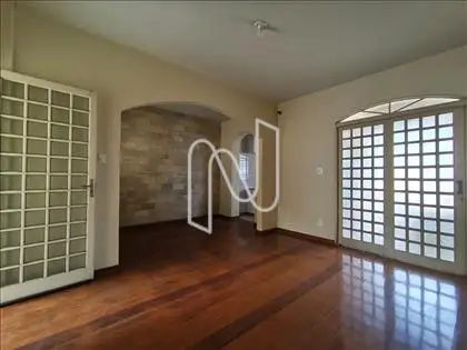 F04 - SALA DE JANTAR 