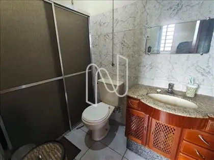 F42 - BANHEIRO CASA 2