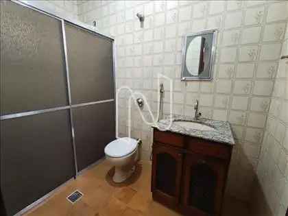 F18 - BANHEIRO SOCIAL NÍVEL 2