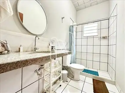 Casa principal - Banheiro social 