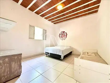Casa Anexa - Quarto suíte 02 