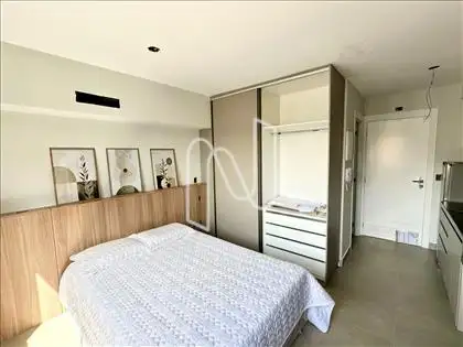  QUARTO - ARMÁRIO