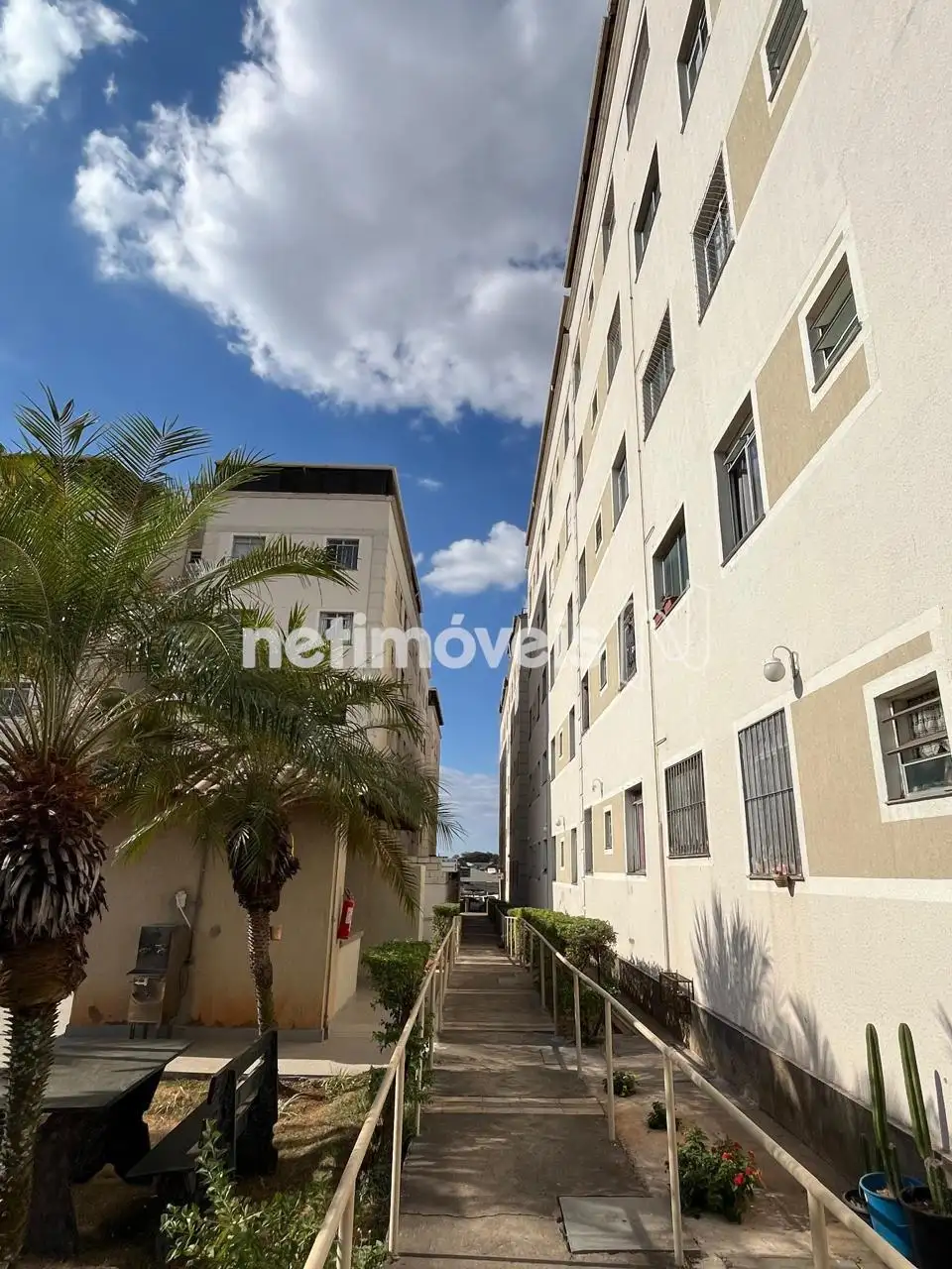 Prédio- Circulação do condomínio