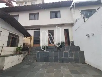 Casa dos fundos  