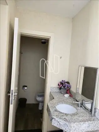 Banheiro de Apoio - Área da piscina