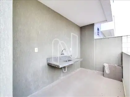  Lateral esquerda Cobertura 