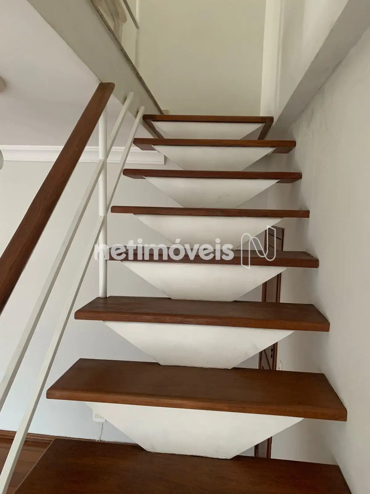 Escada acesso 02° Nível 