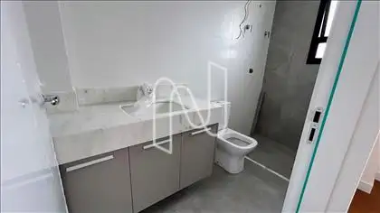 Banheiro suíte Júnior   