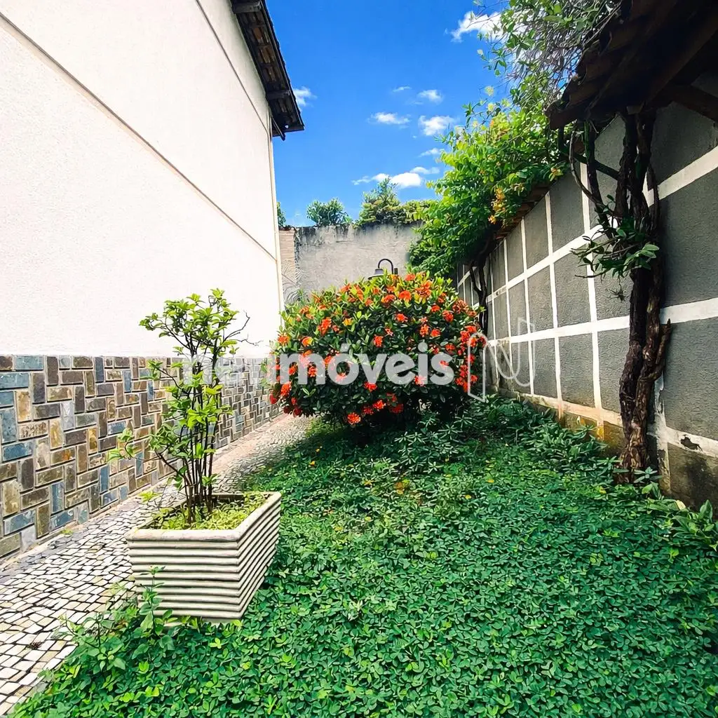 Jardim frente do Condomínio