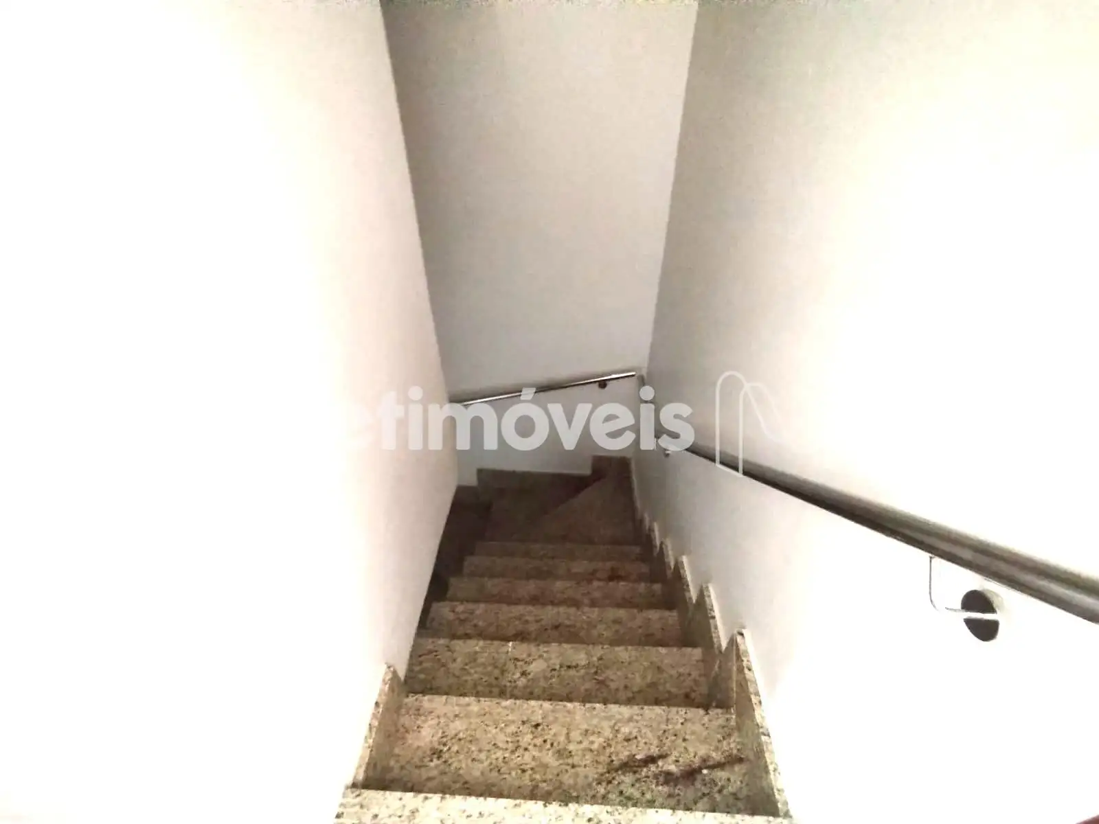 ESCADA DE ACESSO DOS PAVIMENTOS