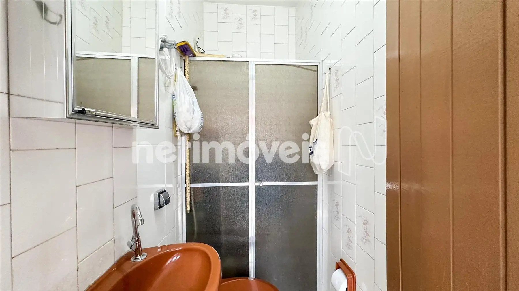 Banheiro de Apoio - 02 casa