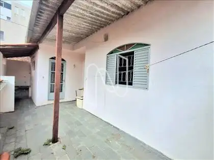 FRENTE DA CASA 