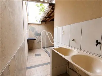 Àrea de serviços  