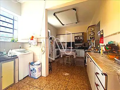 ÁREA DE SERVIÇOS 