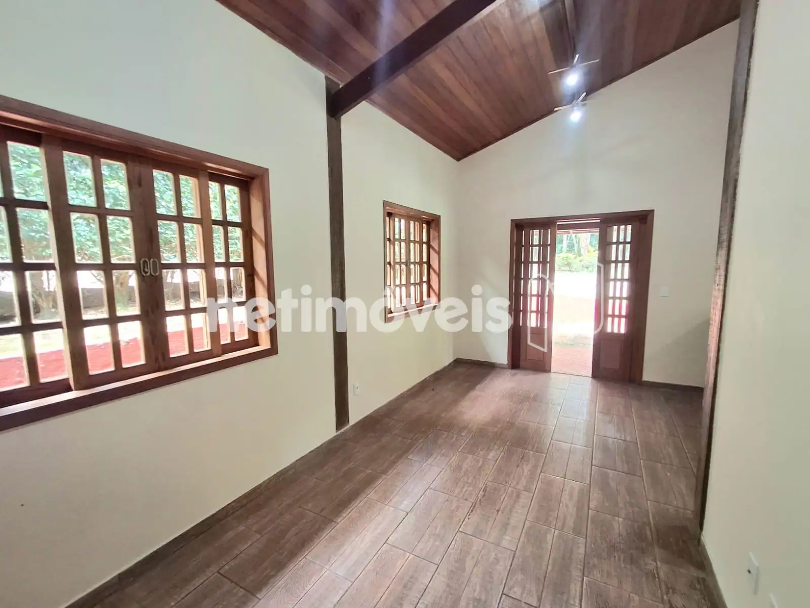  SALA