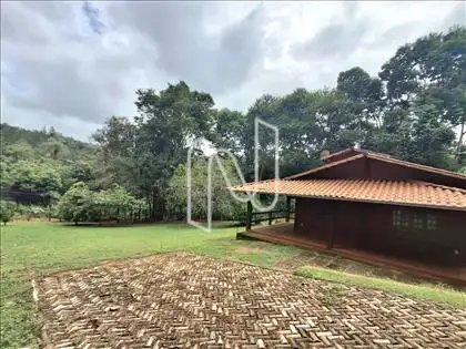 ÁREA LIVRE 