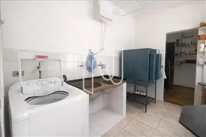 ÁREA DE SERVIÇOS 