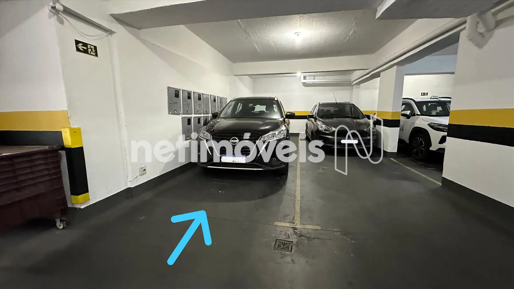 Prédio - Garagem