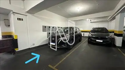 Prédio - Garagem  