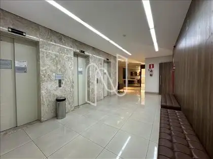 Hall da área comum + estacionamento
