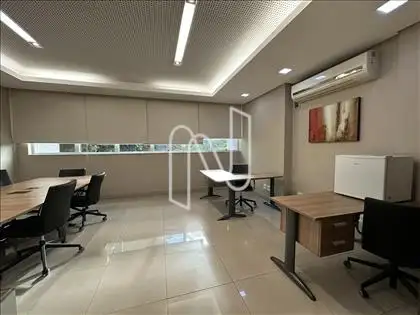  Sala de reunião comum do prédio.