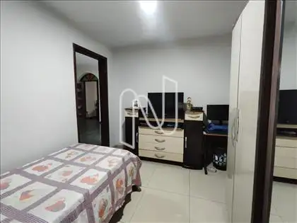 Qaurto Frente àrea de Serviços  