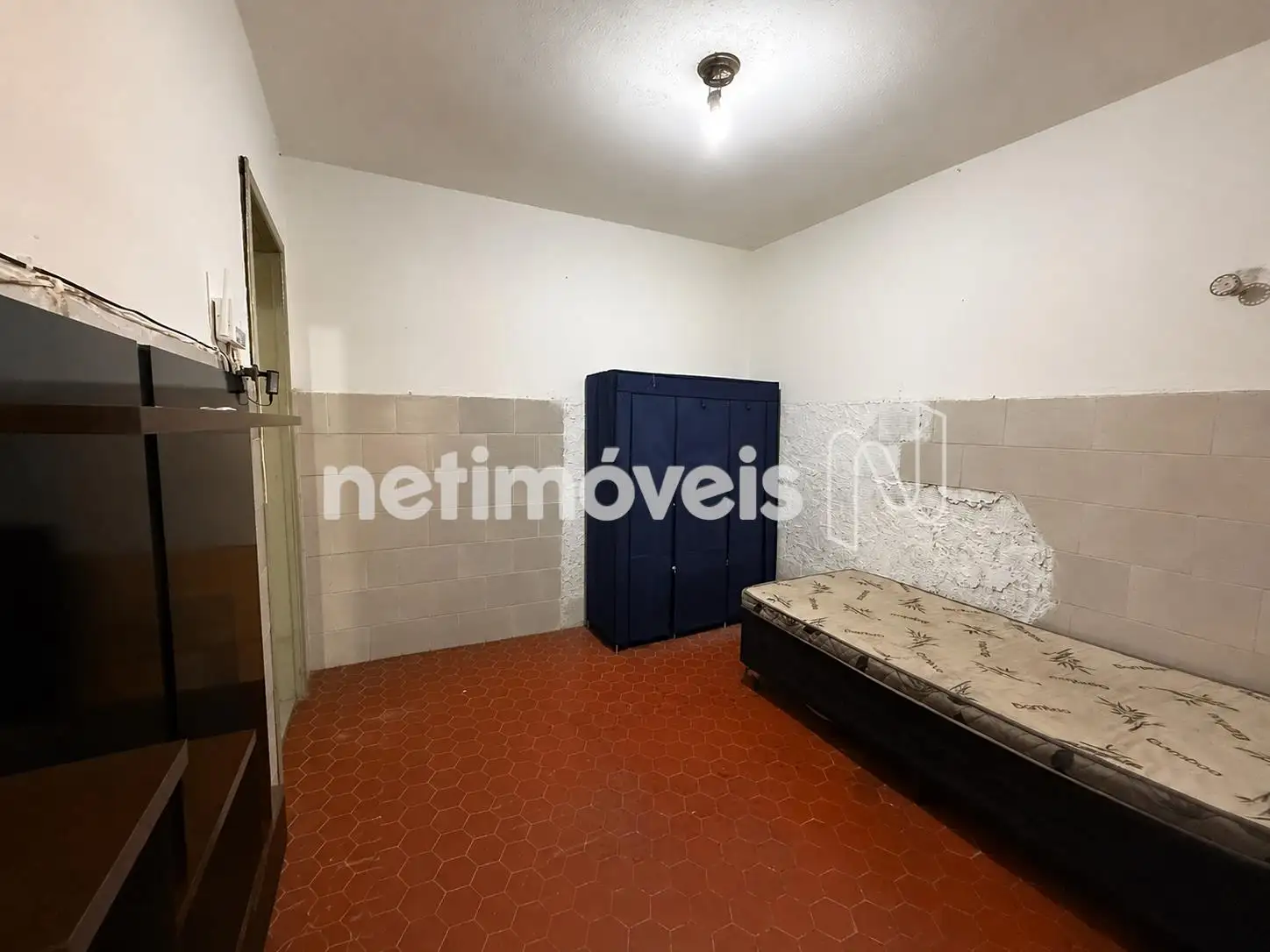 QUARTO BARRACÃO