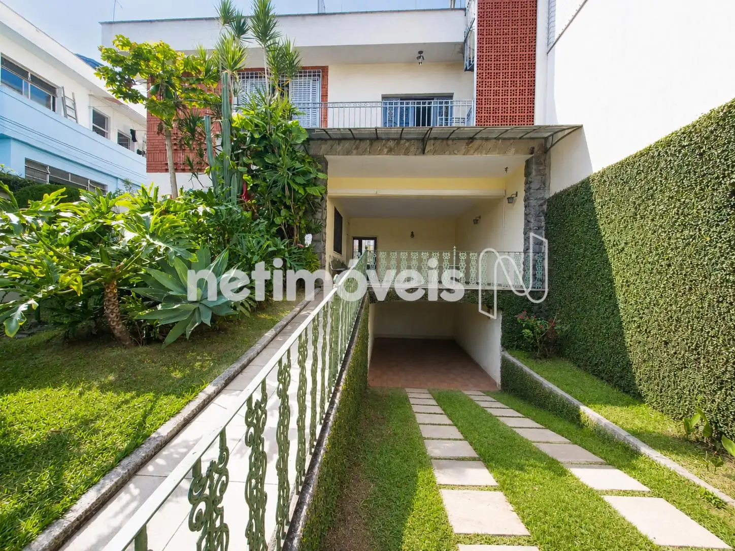 Casa para comprar com 272 m², 4 quartos, 4 banheiros, 4 vagas em Rua Curupaiti, Padre Eustáquio, Belo Horizonte