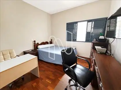    Quarto 02