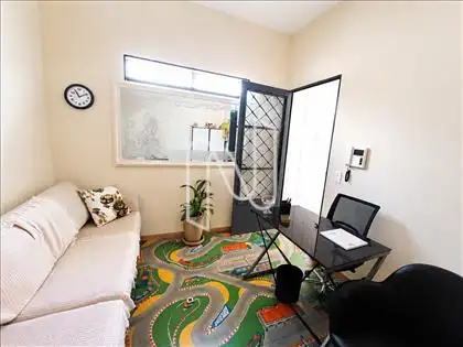    Quarto D.C.E - 02 - 01° Nível
