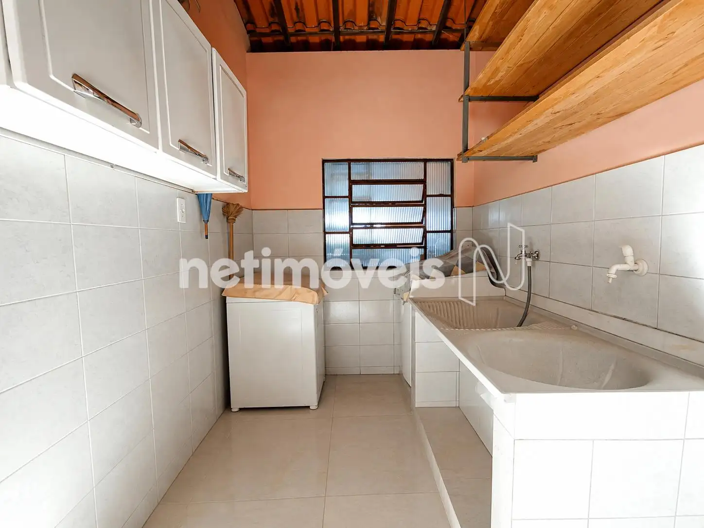 ÁREA DE SERVIÇOS 2 CASA 1
