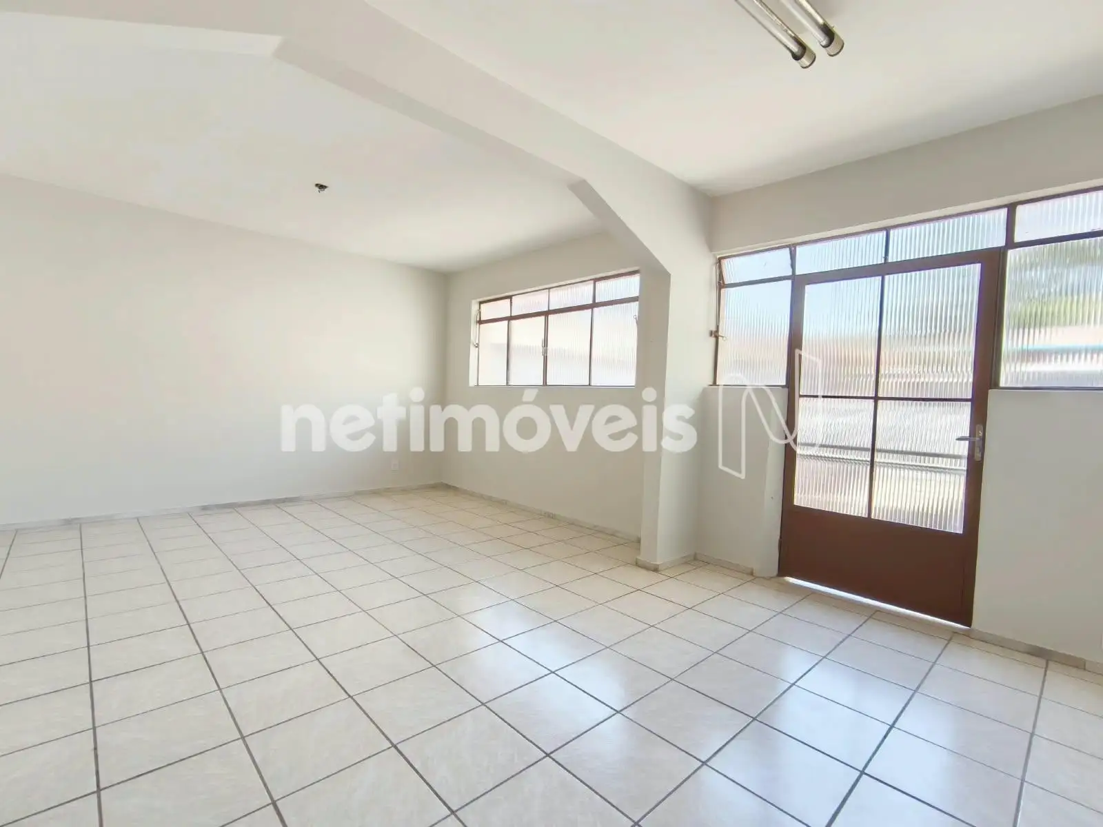 Sala - 02° Nível
