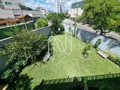 Área Livre com Jardins