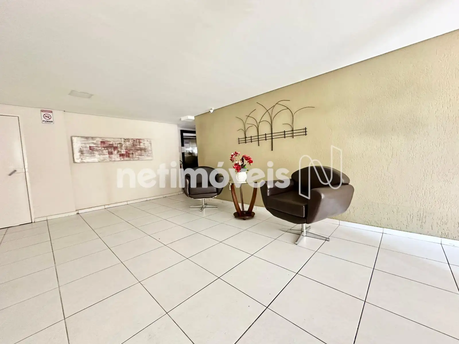 Prédio - Hall decorado