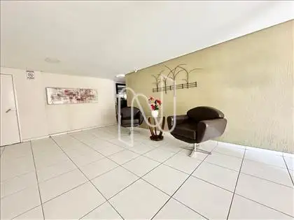 Prédio - Hall decorado