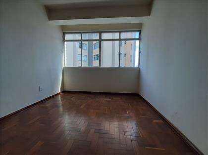 QUARTO 02 C/ ARMÁRIO 