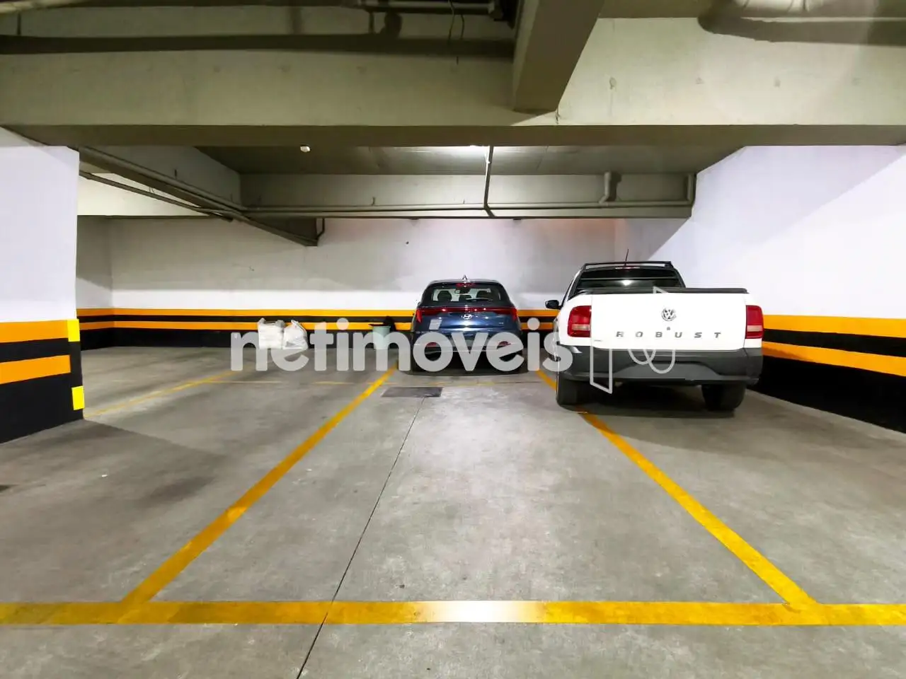 Vaga de Garagem Livre 02 em linha 