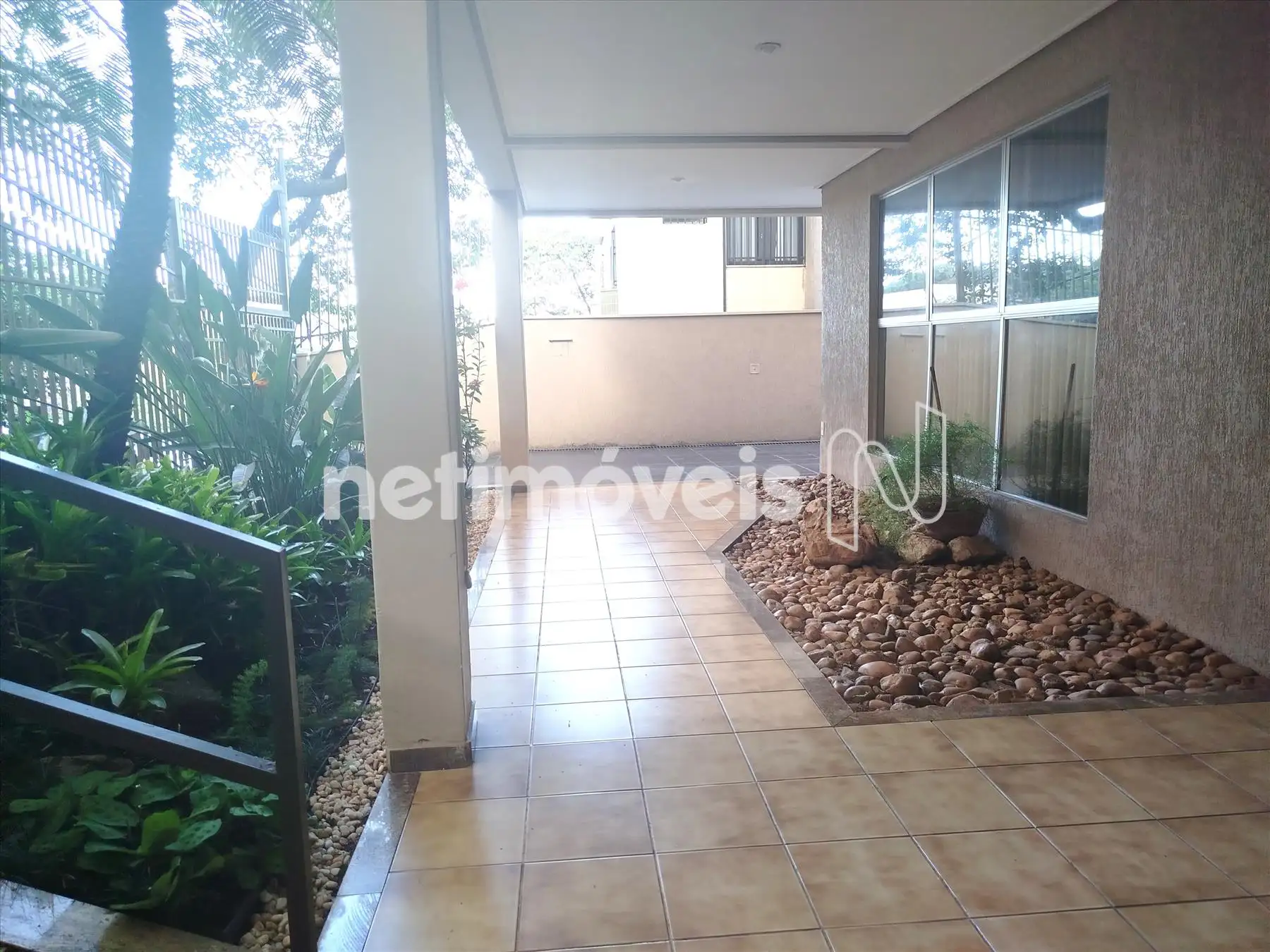 F30- frente para rua