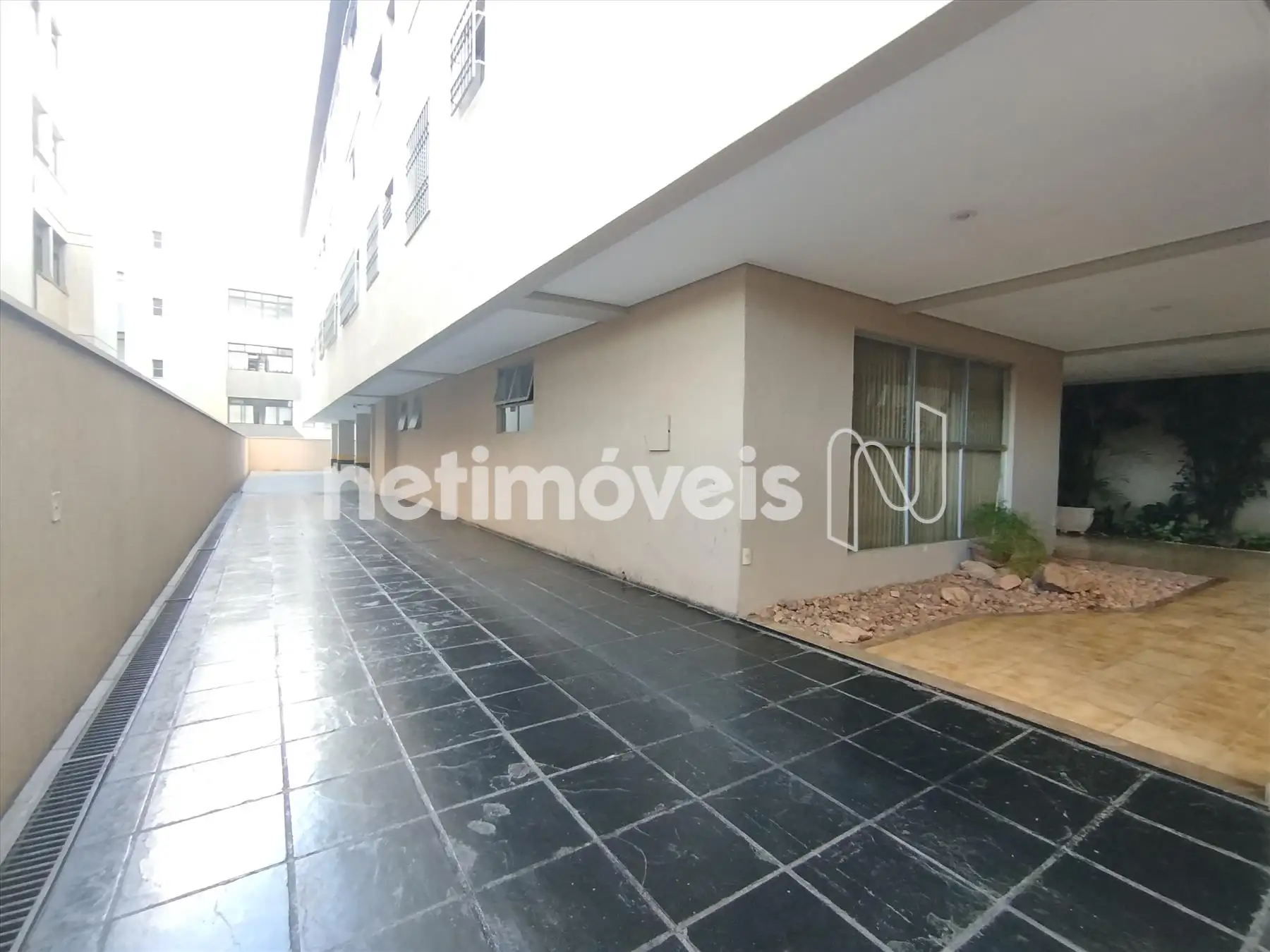 F31- acesso as vagas de garagem